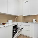 Klimatyzowany Z Parkingiem I Blisko Plazy By Renters Apartment Pobierowo