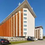 Klimatyzowany Z Parkingiem I Blisko Plazy By Renters *