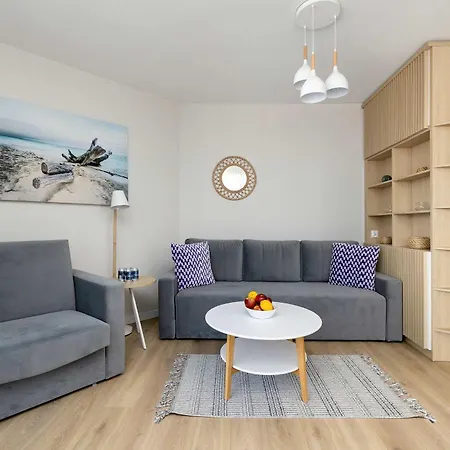 Apartment Klimatyzowany Z Parkingiem I Blisko Plazy By Renters *